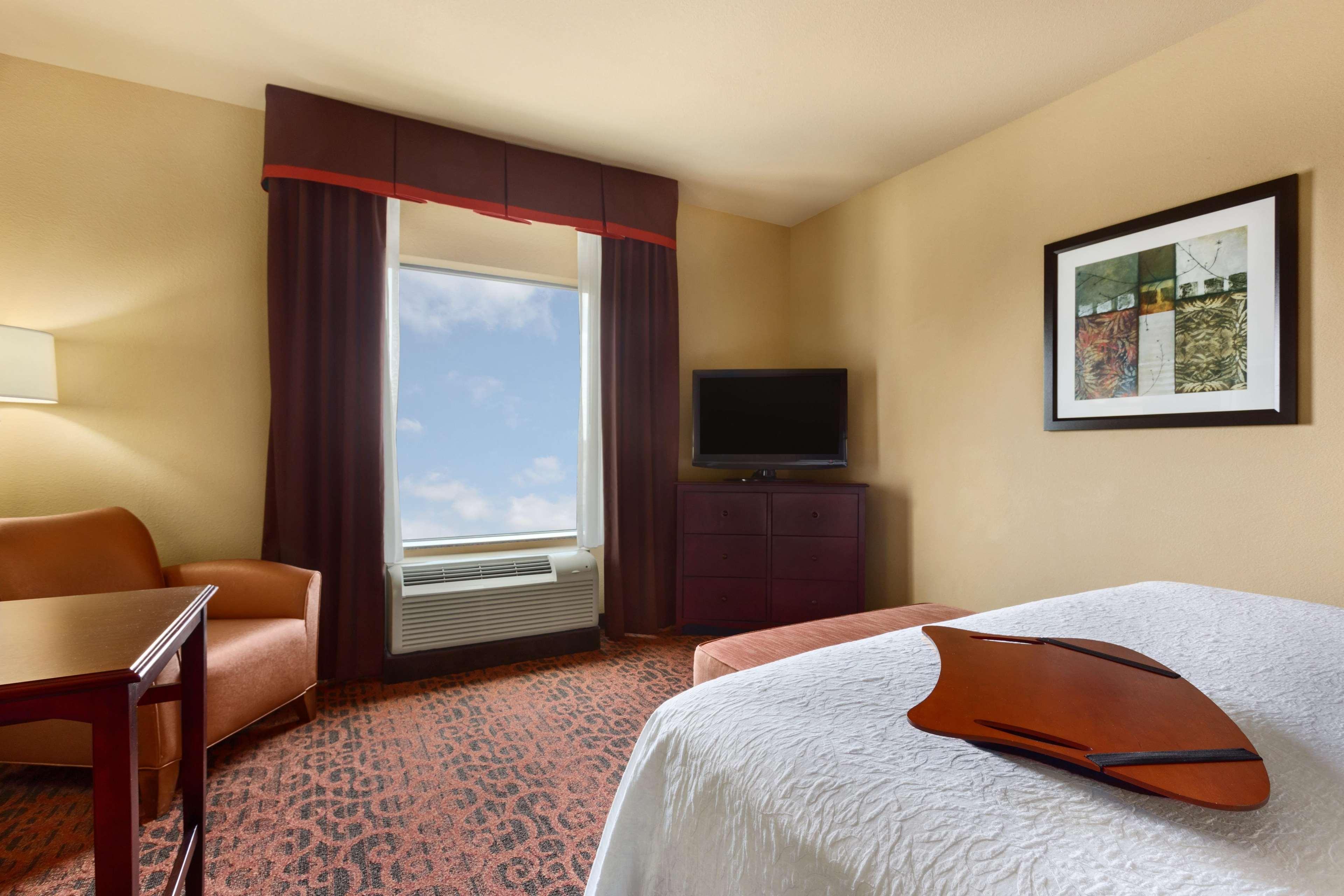 Hampton Inn & Suites Mission Luaran gambar