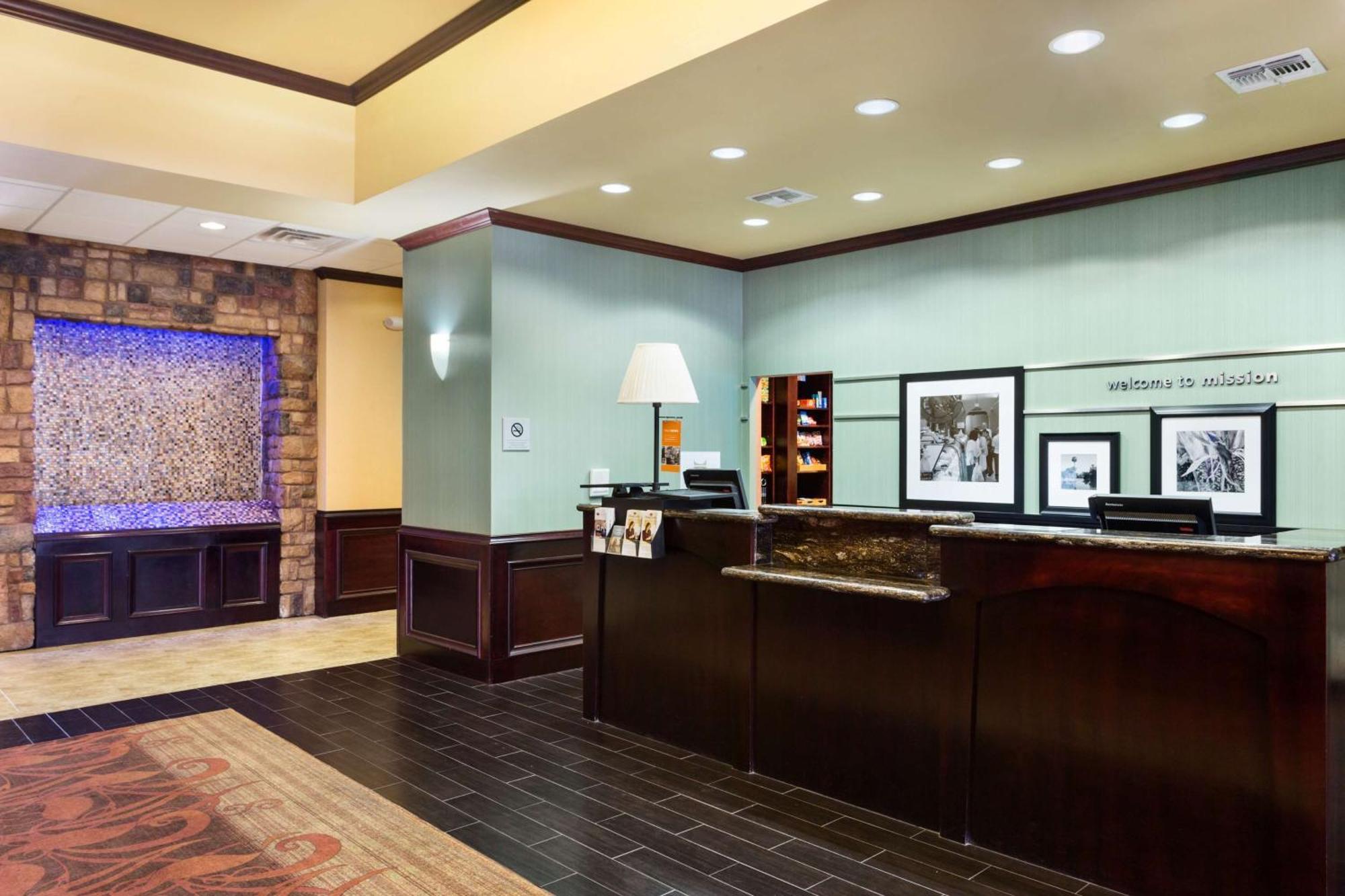 Hampton Inn & Suites Mission Luaran gambar