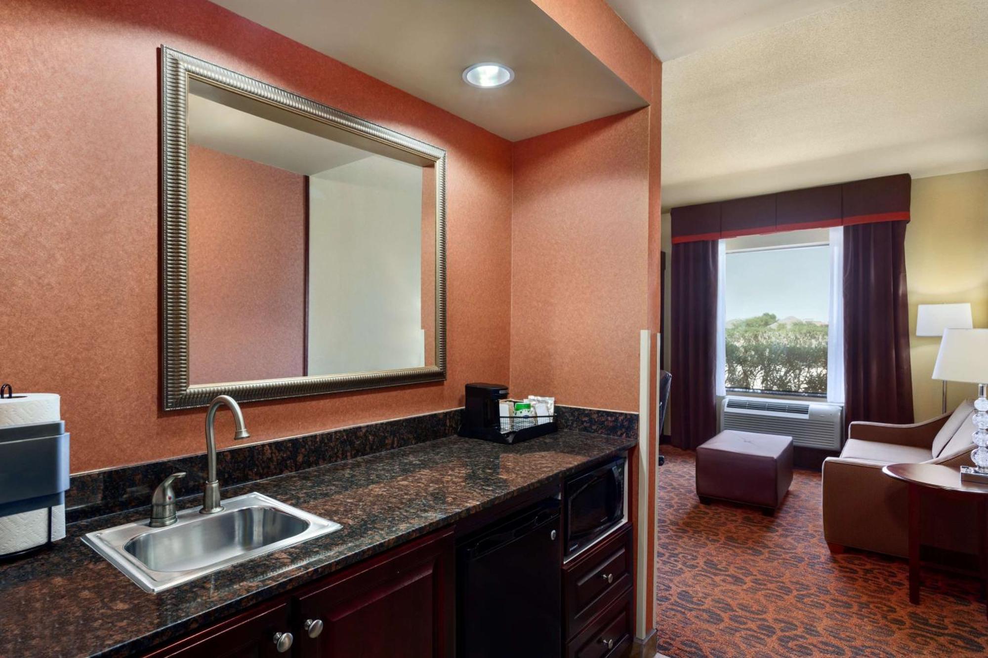Hampton Inn & Suites Mission Luaran gambar