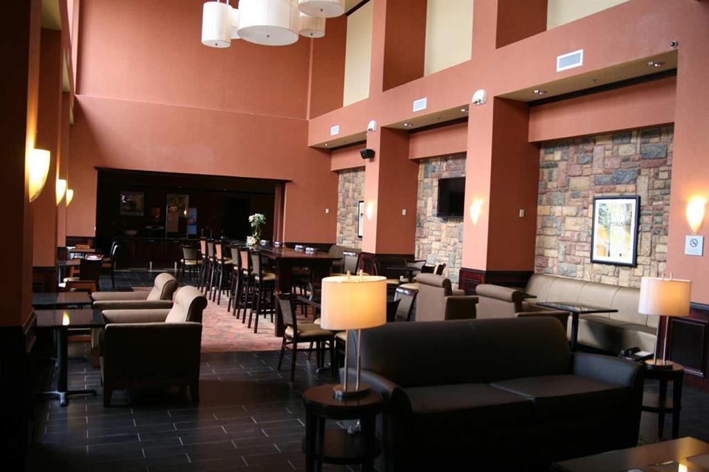 Hampton Inn & Suites Mission Restoran gambar